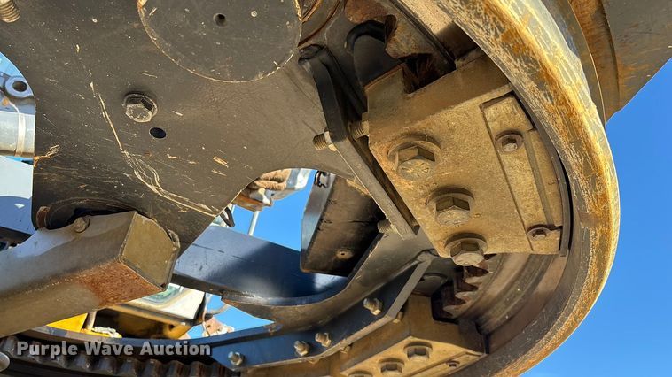 image for item ED2327 2015 John Deere 670G motor grader