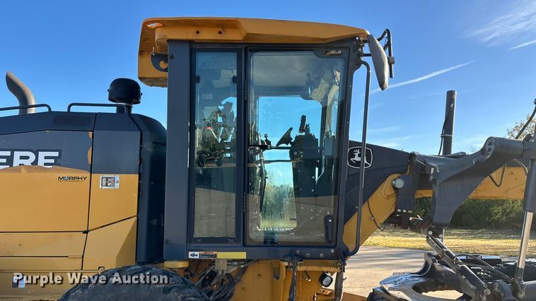 image for item ED2327 2015 John Deere 670G motor grader