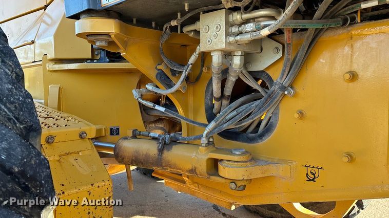 image for item ED2327 2015 John Deere 670G motor grader