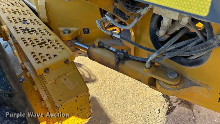 image for item ED2327 2015 John Deere 670G motor grader