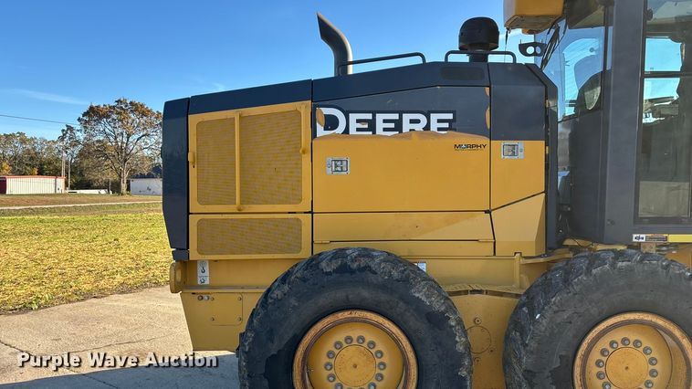 image for item ED2327 2015 John Deere 670G motor grader