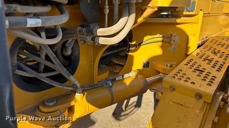 image for item ED2327 2015 John Deere 670G motor grader