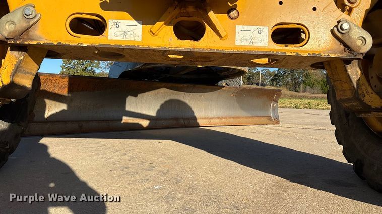 image for item ED2327 2015 John Deere 670G motor grader