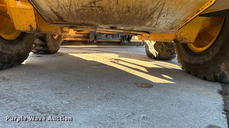 image for item ED2327 2015 John Deere 670G motor grader