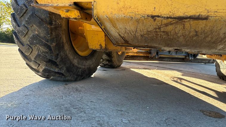 image for item ED2327 2015 John Deere 670G motor grader