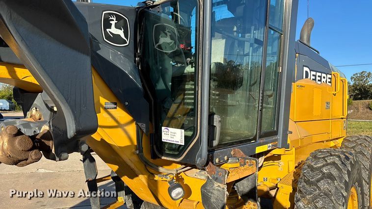 image for item ED2327 2015 John Deere 670G motor grader