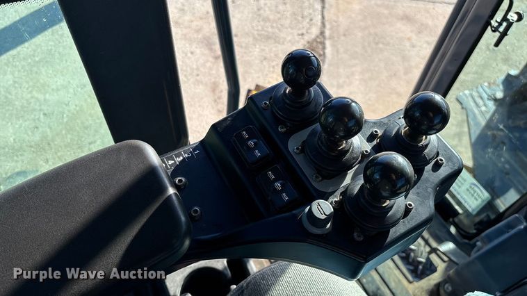 image for item ED2327 2015 John Deere 670G motor grader