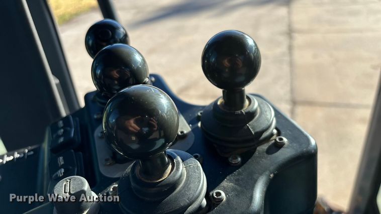 image for item ED2327 2015 John Deere 670G motor grader