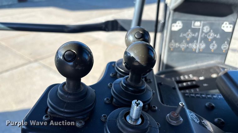 image for item ED2327 2015 John Deere 670G motor grader