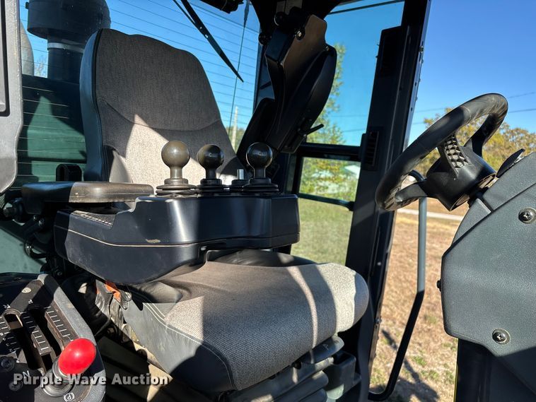 image for item ED2327 2015 John Deere 670G motor grader