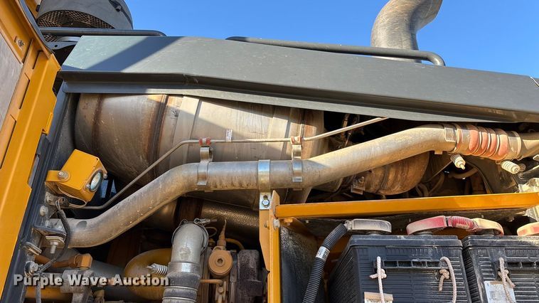 image for item ED2327 2015 John Deere 670G motor grader