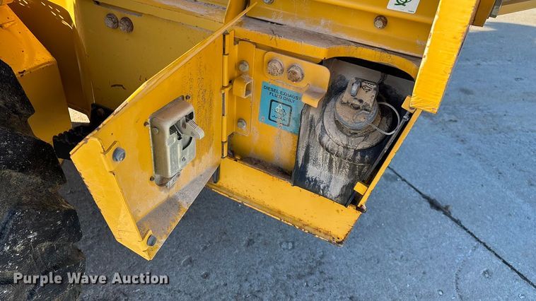 image for item ED2327 2015 John Deere 670G motor grader