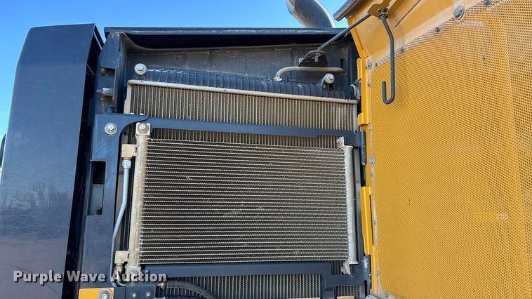 image for item ED2327 2015 John Deere 670G motor grader