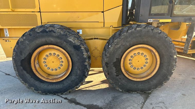 image for item ED2327 2015 John Deere 670G motor grader