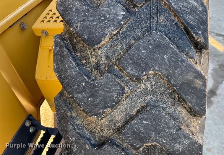 image for item ED2327 2015 John Deere 670G motor grader