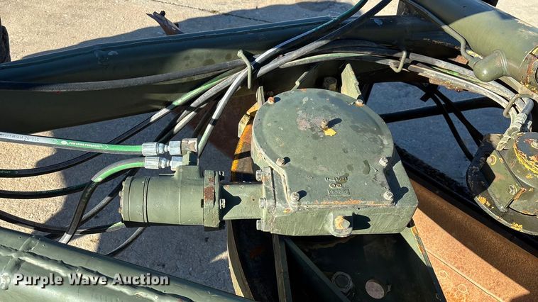 image for item ED2328 1990 John Deere 570B motor grader