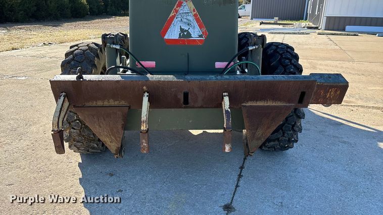 image for item ED2328 1990 John Deere 570B motor grader