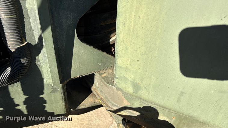 image for item ED2328 1990 John Deere 570B motor grader