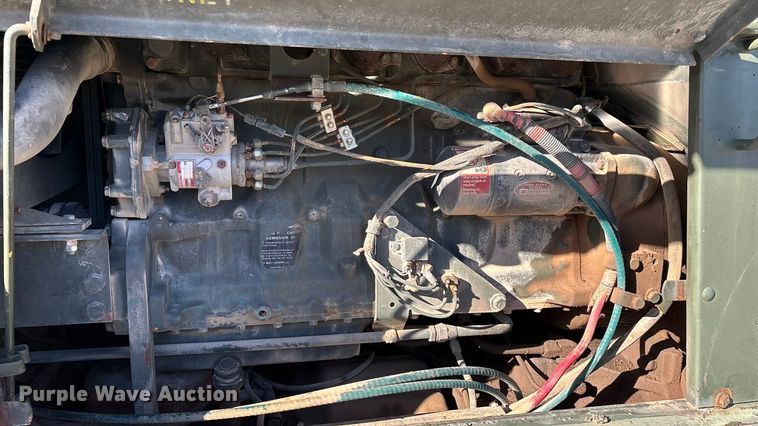 image for item ED2328 1990 John Deere 570B motor grader