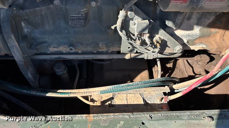 image for item ED2328 1990 John Deere 570B motor grader