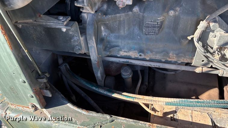 image for item ED2328 1990 John Deere 570B motor grader