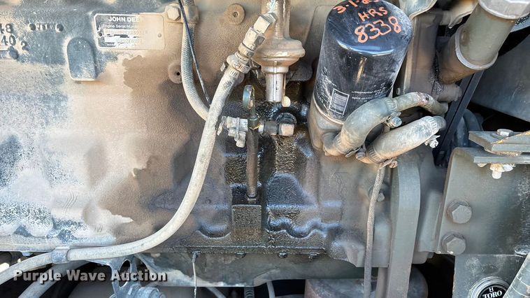 image for item ED2328 1990 John Deere 570B motor grader