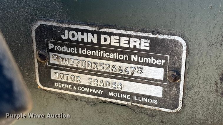 image for item ED2328 1990 John Deere 570B motor grader