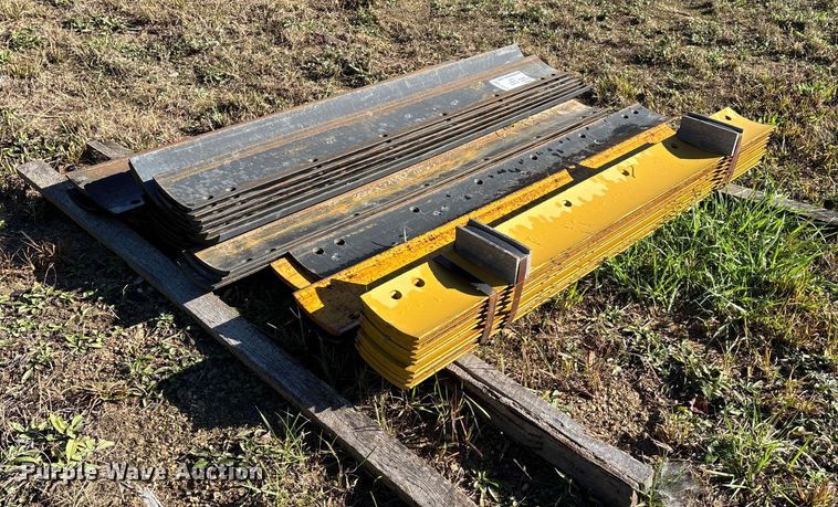 image for item ED2329 Approximately 38 cutting edges