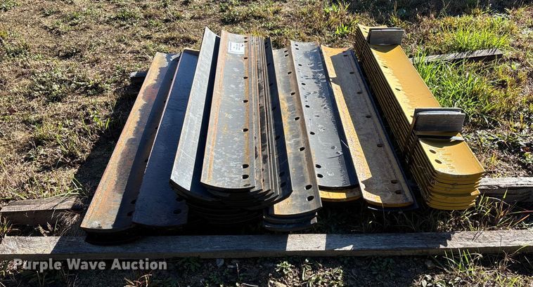 image for item ED2329 Approximately 38 cutting edges