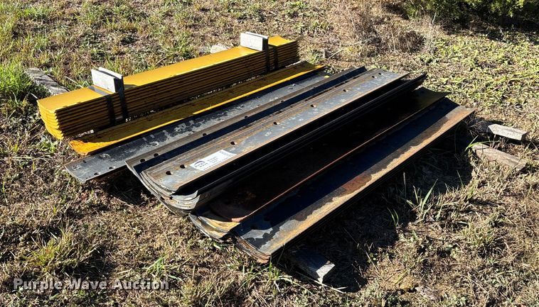 image for item ED2329 Approximately 38 cutting edges