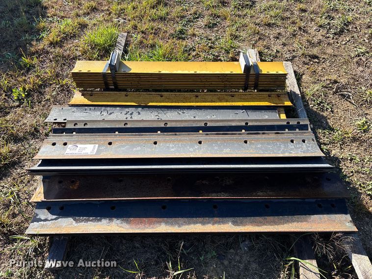 image for item ED2329 Approximately 38 cutting edges