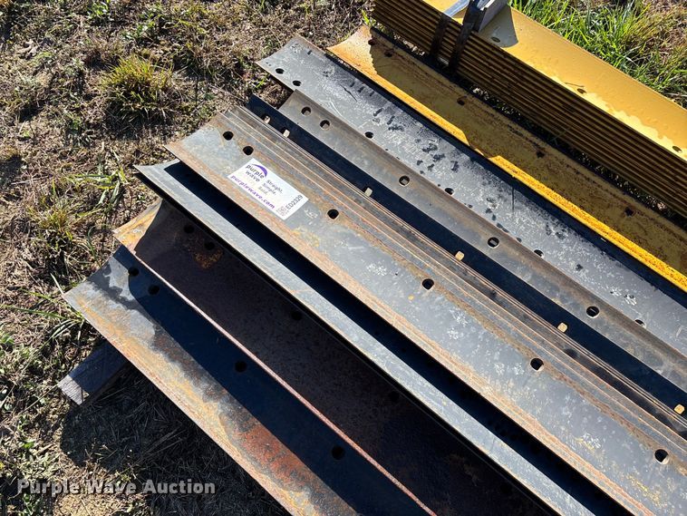 image for item ED2329 Approximately 38 cutting edges