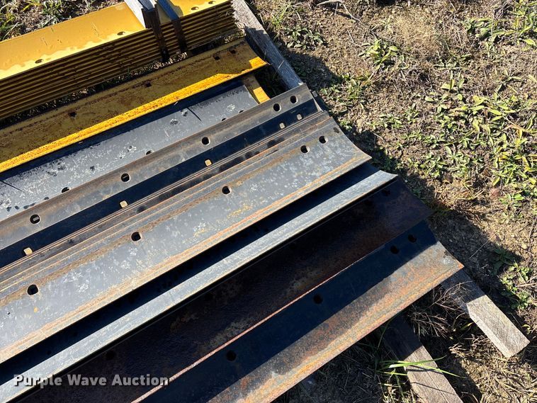 image for item ED2329 Approximately 38 cutting edges