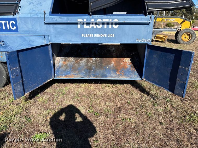 image for item ED2330 2013 Pro-Tainer recycle trailer