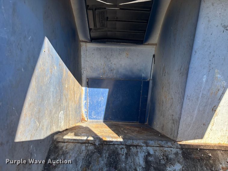 image for item ED2330 2013 Pro-Tainer recycle trailer