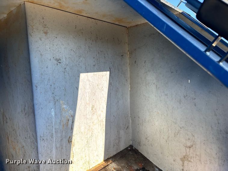 image for item ED2330 2013 Pro-Tainer recycle trailer