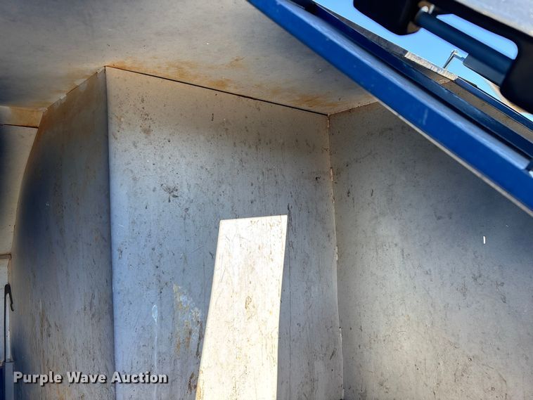 image for item ED2330 2013 Pro-Tainer recycle trailer