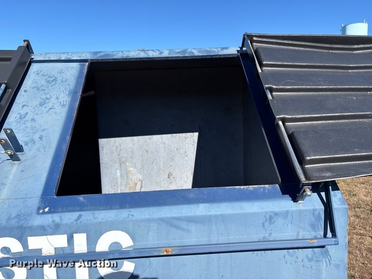 image for item ED2330 2013 Pro-Tainer recycle trailer