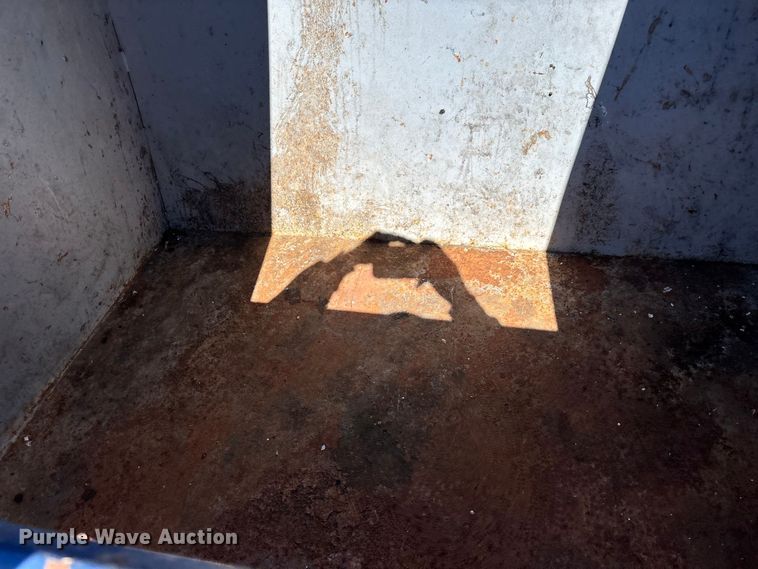 image for item ED2330 2013 Pro-Tainer recycle trailer