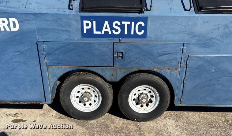 image for item ED2331 2013 Pro-Tainer recycle trailer