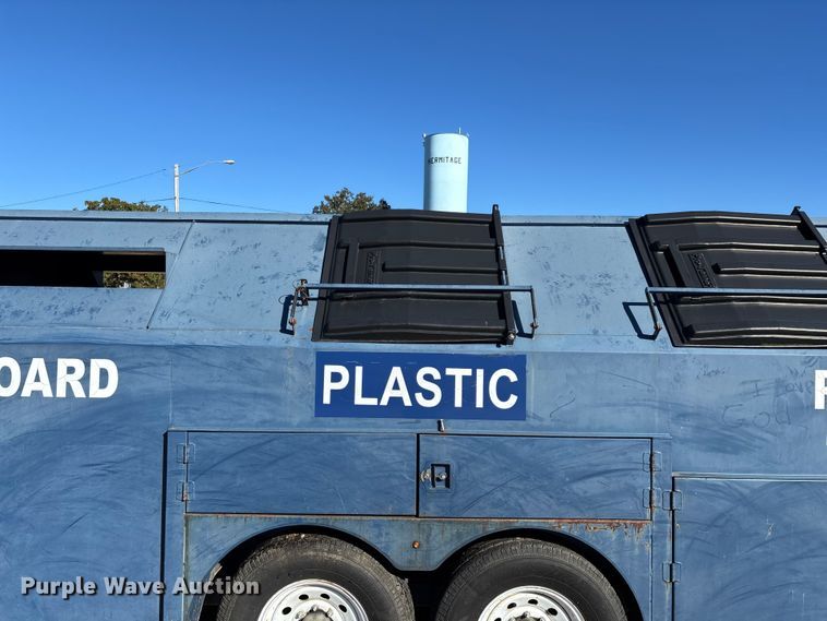 image for item ED2331 2013 Pro-Tainer recycle trailer