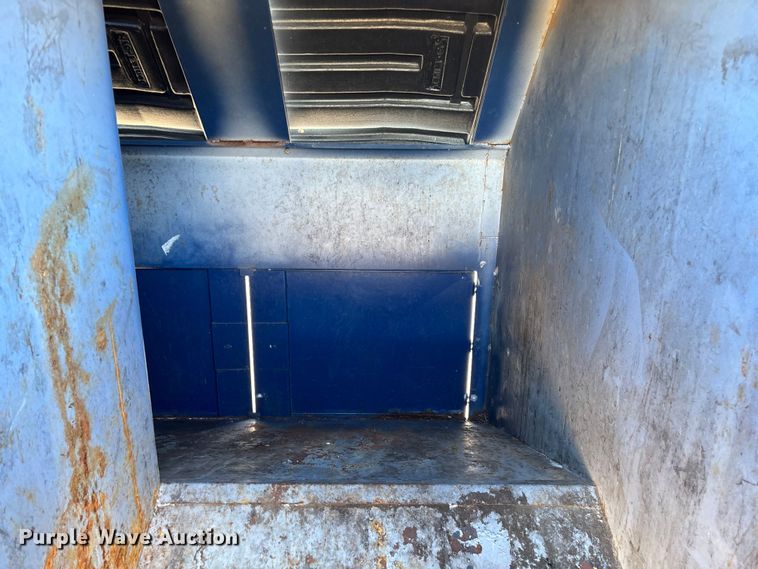 image for item ED2331 2013 Pro-Tainer recycle trailer