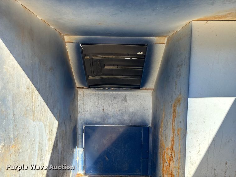 image for item ED2331 2013 Pro-Tainer recycle trailer