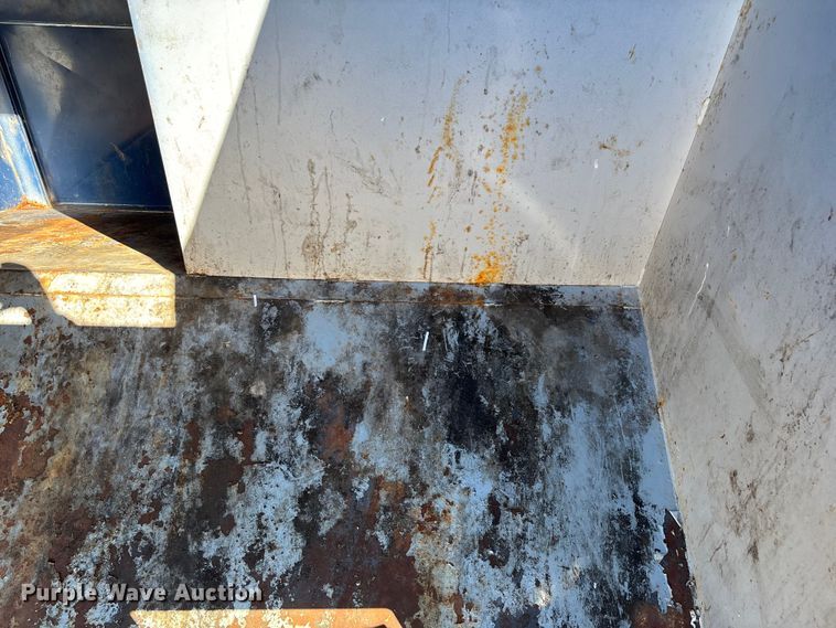 image for item ED2331 2013 Pro-Tainer recycle trailer