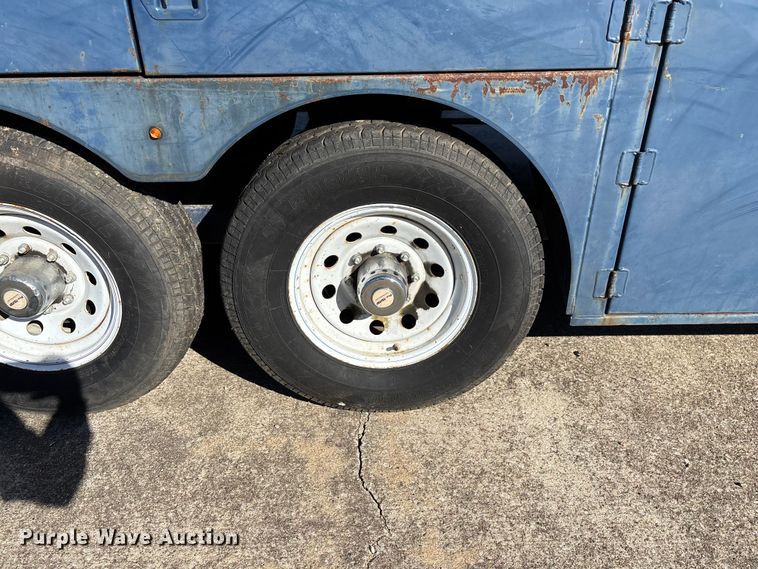 image for item ED2331 2013 Pro-Tainer recycle trailer