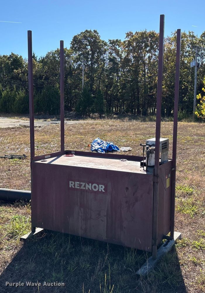 image for item ED2332 Reznor RA235 oil heater