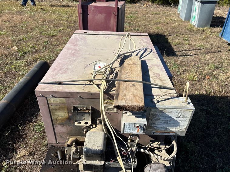 image for item ED2332 Reznor RA235 oil heater