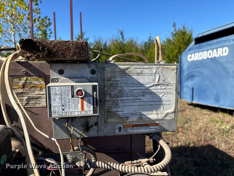 image for item ED2332 Reznor RA235 oil heater