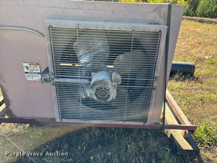 image for item ED2332 Reznor RA235 oil heater