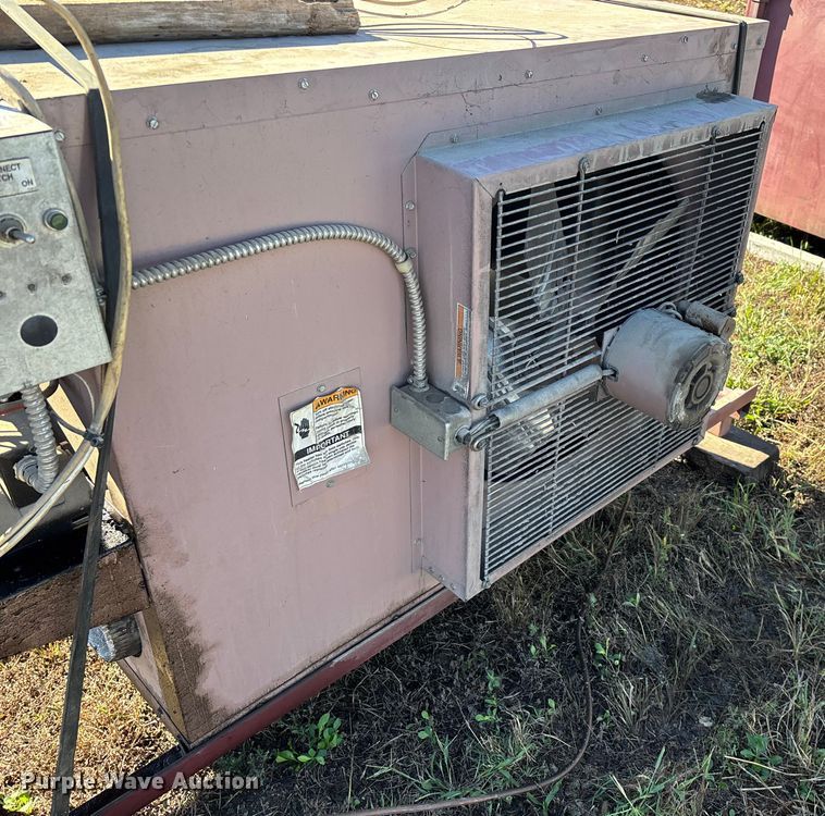 image for item ED2332 Reznor RA235 oil heater